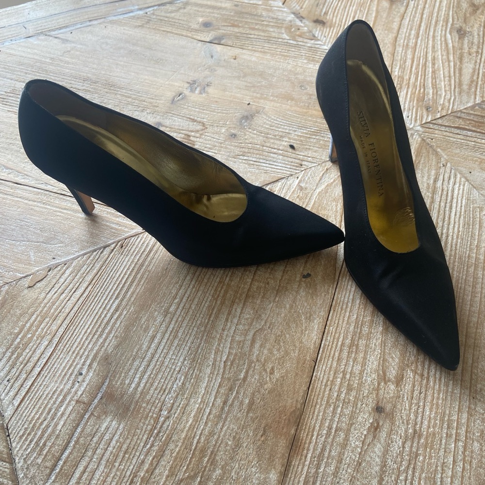 Black satin Silvia Fiorentina heels in great condition